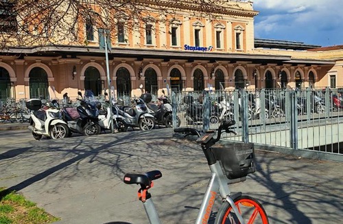 Parma City Centre Apartment | PARMA EXPRESS Traveller's Lodging front Station FS PARKING & Bicycle Storage