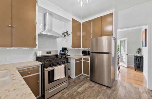 Glenwood Apartment | Peaceful 1st Floor Apt. with Soaking Bathtub