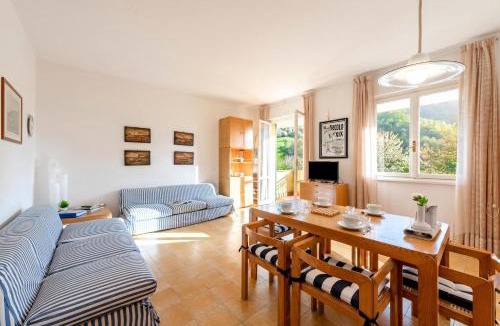 Ca Miro Apartment | Peaceful Apartment In Deiva Marina - Happy Rentals