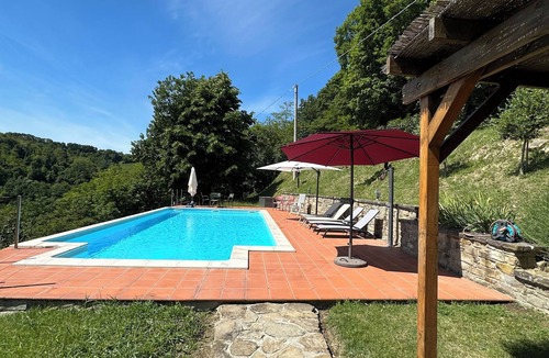Castelletto d'Erro House | Peaceful Holiday House with Private Pool and Panoramic Views: Casa Mumu