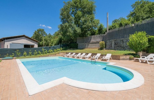 Sellano House | Peaceful Holiday Home in Sellano with Pool