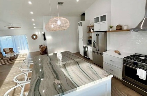 Summerland Key House | PEACEFUL PARADISE DEEP WATER CANAL! MINUTES TO OCEAN Fishing and Lobster season
