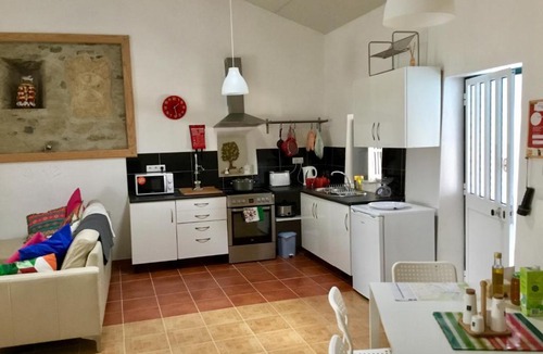 Tomar House | Pequena Graca