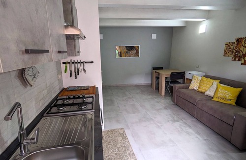 Precetto House | Perla House