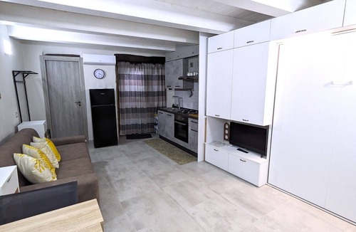 Precetto House | Perla House