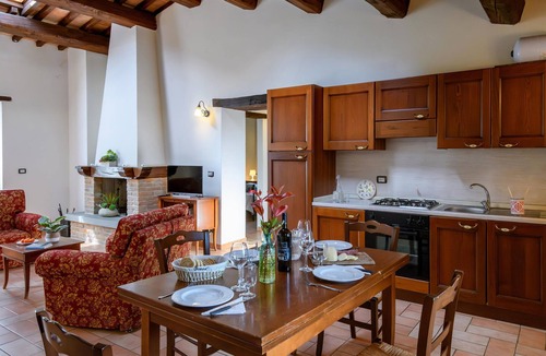 SantʼAngelo in Vado Apartment | Pet friendly apartment in Sant'Angelo in Vado