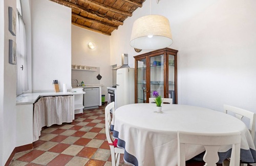 Finalborgo Apartment | Pet-Friendly Apartment Bilocale Merlino with Mountain View & Wi-Fi