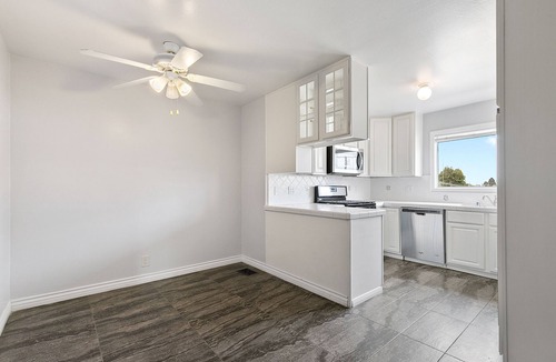 North Redondo House | Pet friendly Hermosa home with great views over LA