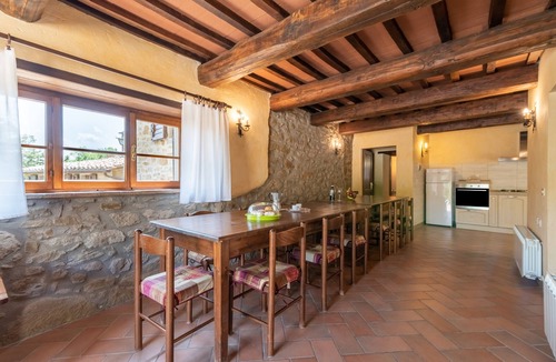 Cortona Villa | Pierle Cuiano Villa: Mountain Views, Private Pool & Wi-Fi in Agriturismo