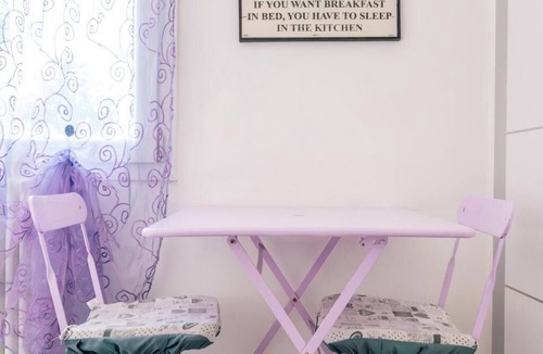 Porotto House | PINK ROOM FAMILY ROOM