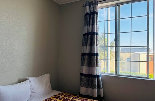 Harbor Gateway North Hotel | Plaza Hotel Gardena