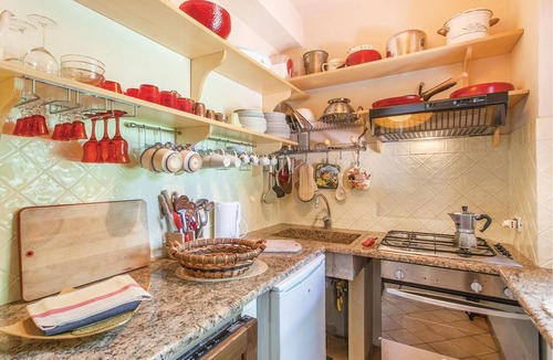 Poggio House | Pleasant and cozy villa, former farmhouse, located in the hills north of Rome within a private estat