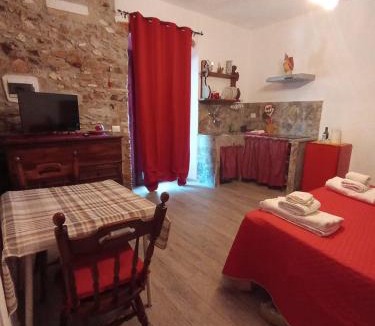 Campiglia Marittima Apartment | Podere il Gallo Agriturismo