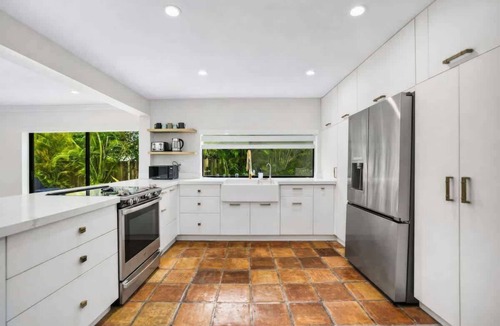 The Hammocks House | Pool * BBQ * Fire pit * Pool Table * TV room