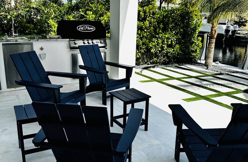 Islamorada Apartment | Port Antigua NEW Luxury one bedroom/2 bath apt with pool