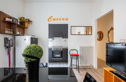 Historic Center Apartment | Porta Mascarella Apartment by Wonderful Italy