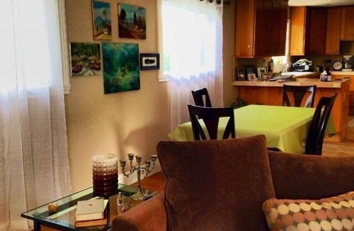 North Redondo House | Prime Location – Steps from Hermosa Beach! 3 bedrooms and 2.5 bathrooms