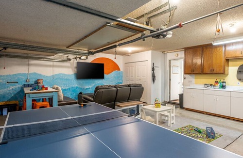 La Palma Apartment | Private 4-bedroom pool home with 2 primary suites with heated pool, jacuzzi, fire pit, and outdoor dining. Minutes to Disneyland, Knott’s, and Orange County beaches.