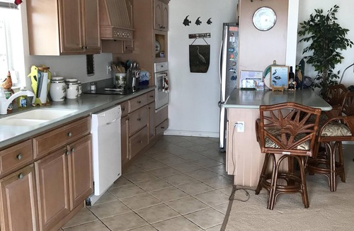 Breezeswept Beach Estates House | Private House Facing the Ocean with Heated Pool/Spa
