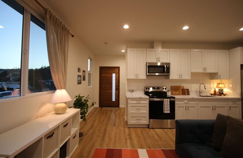Northwest San Pedro House | Private San Pedro ADU—Brand-New, Furnished, Safe and Quiet Neighborhood Comfort