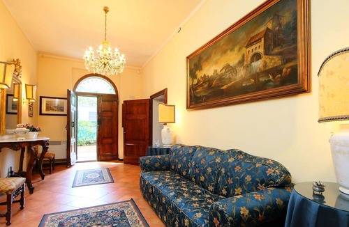 Colle Villa | Private Villa with private pool, WIFI, A/C, TV, patio, pets allowed, parking, close to Assisi