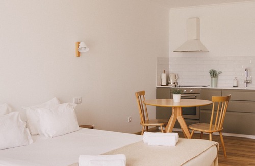 Vila do Bispo Bed & Breakfast | Pure Flor de Esteva