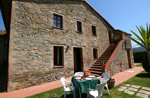 Collesanto Cottage | Quaint Cottage in Magione with Swimming Pool
