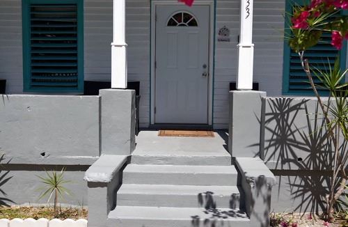 Old Town House | Quiet Conch House in Historic District