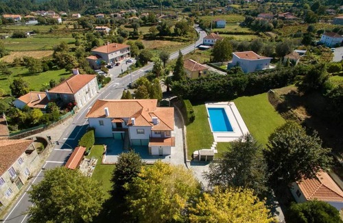 Refoios do Lima House | QUINTA DO MOSTEIRO:Charming refuge between history and nature