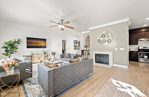 Eastvale Villa | Rare Oversized Home/7BR 5BA/2 Kits 3LR/12Beds/4Tvs/Near Ontario Airport