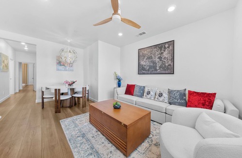 Mira Loma Cottage | RBD near the airport