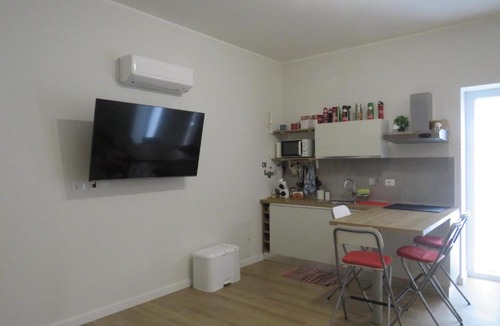 Quartiere XXIX Ponte Mammolo Apartment | Rebibbia Guest Art Metro B