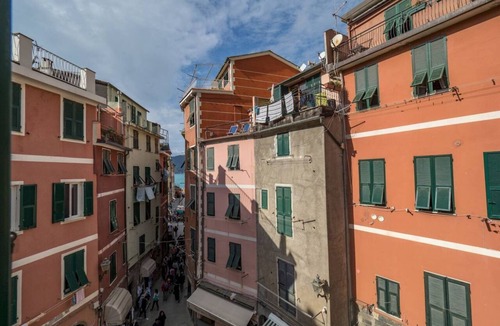 Vernazza Apartment | Recanissu Apartment with balcony and AC