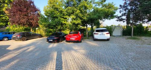 Maranello Bed & Breakfast | RED ONE