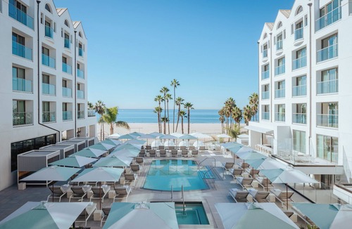Downtown Hotel | Regent Santa Monica Beach by IHG