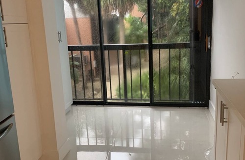 Rock Harbor House | Relax in the Keys