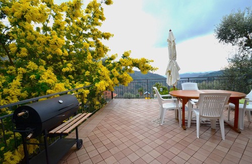 Vasia Apartment | Relaxed holidays with sea views Casa Federica - your home in Italy!