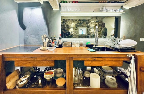 Apricale House | Renovated stone house in Apricale with hammam