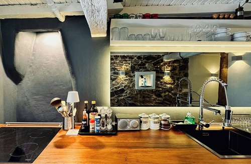 Apricale House | Renovated stone house in Apricale with hammam