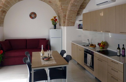 Offida Apartment | Residence Borgo Offida with large garden