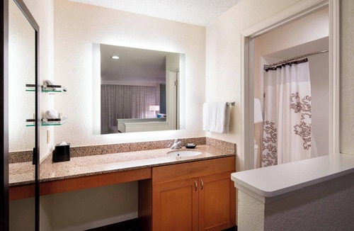 Delthorne Hotel | Residence Inn By Marriott Torrance Redondo Beach