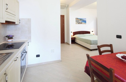Deiva Marina Hotel | Residence Kriss