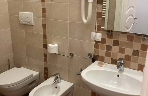 Avezzano House | Residence le Ginestre Apartment No. 3 Two-room apartment 2 beds