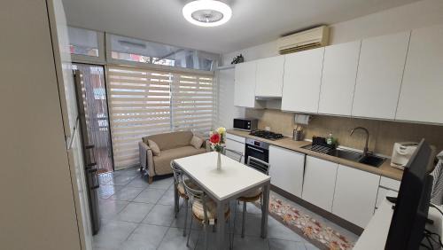 Pinarella Apartment | Residenza La Gazza e Spiaggia