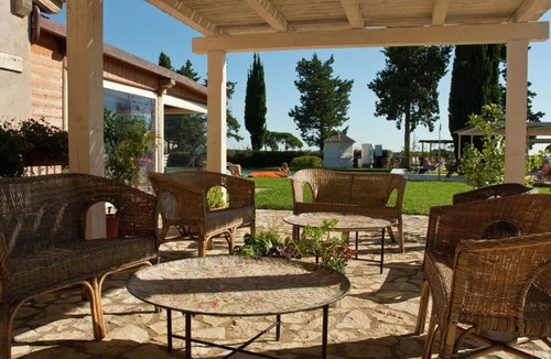 Braccagni House | Resort with pool, wellness area and air conditioning