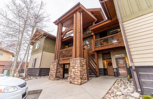 Willow Grove Villa | Retreat on the Blue unit B4