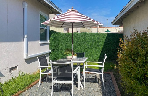 Zaferia Condo | Retro Vibes - Updated 1950s 1 Br/1 bath Duplex Unit