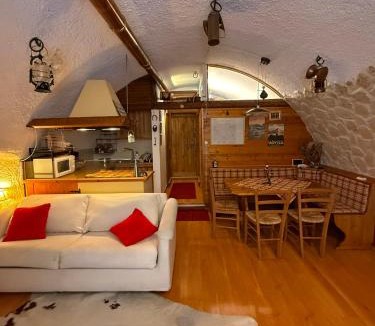 Lucoli Apartment | Rifugio del vicolo