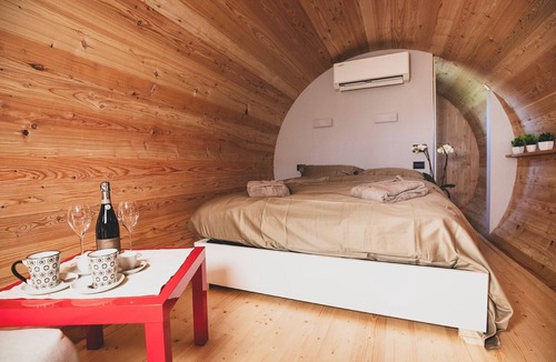 Vazia Hotel | Rifugio diVino Dormire in una botte - Wine Barrel stay near Rome