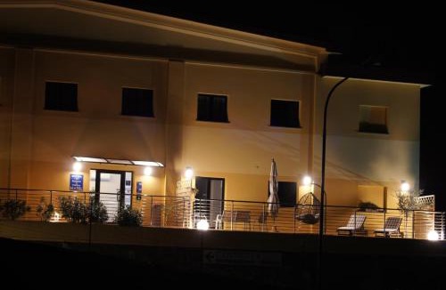 Cisano sul Neva House | Riviera HUB